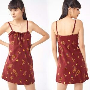 URBAN OUTFITTERS Linen Burgundy Red Floral Paisley Print Mini Dress size Medium